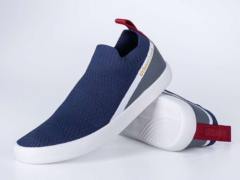UB370_7_05.jpg