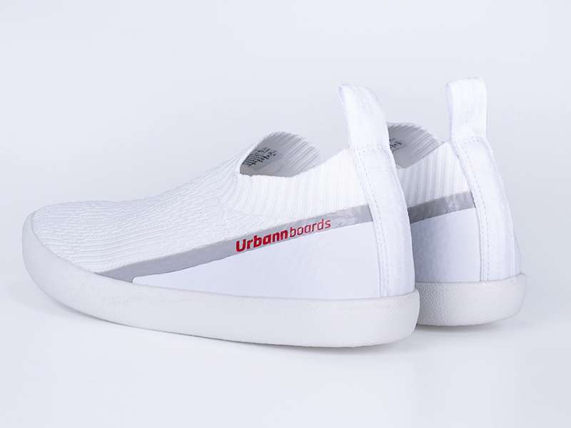 UB370_11_03.jpg